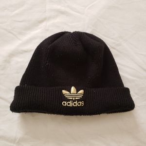 Black Adidas benie